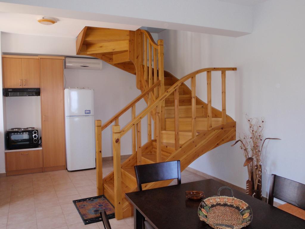 Afroksilia Apartment Katouna Bagian luar foto