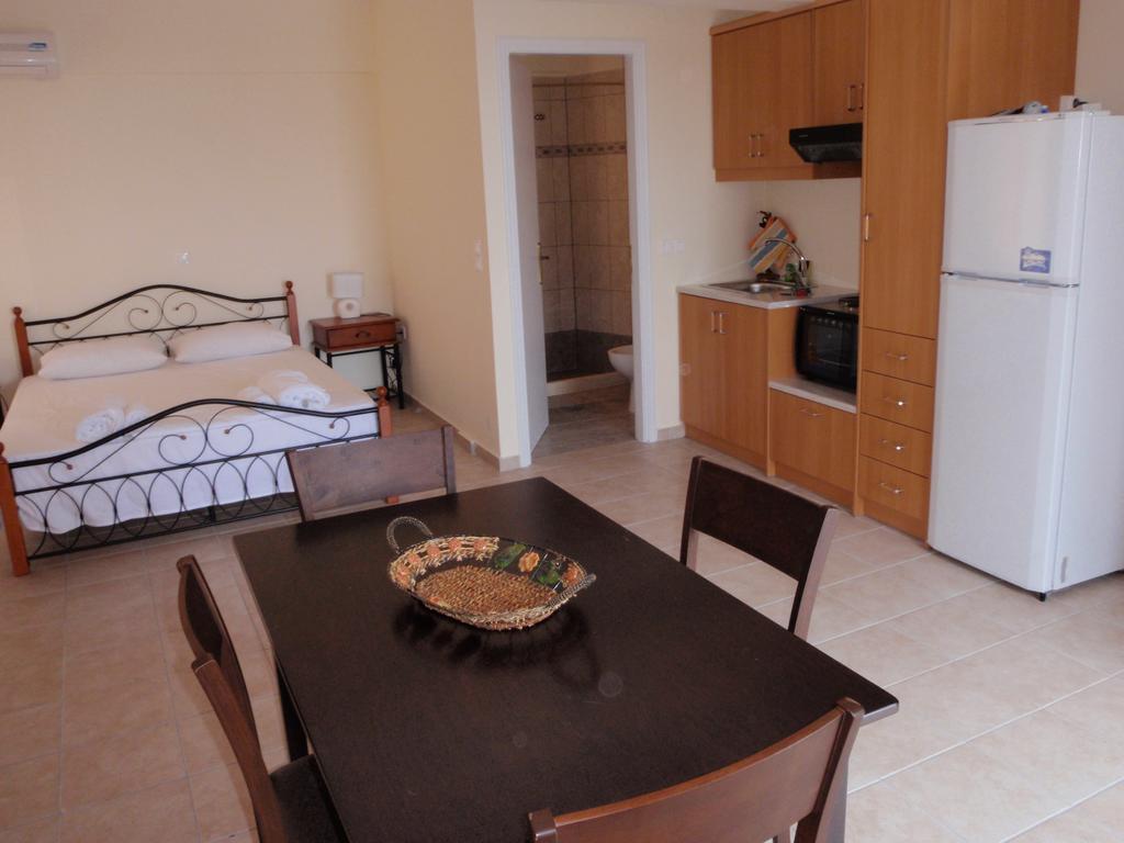Afroksilia Apartment Katouna Bagian luar foto