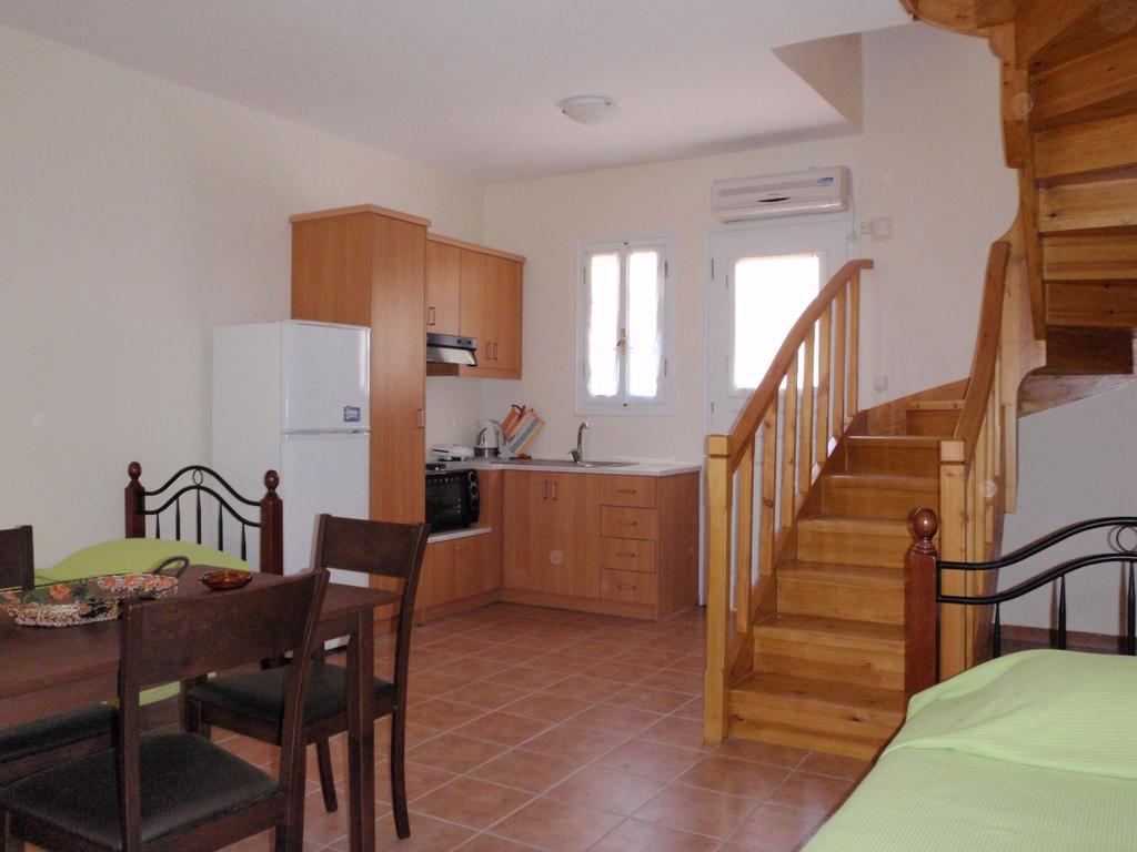 Afroksilia Apartment Katouna Bagian luar foto